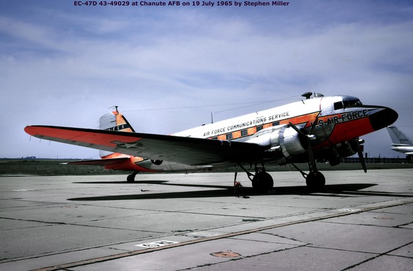 USAF Douglas EC-47D Skytrain 43-49029