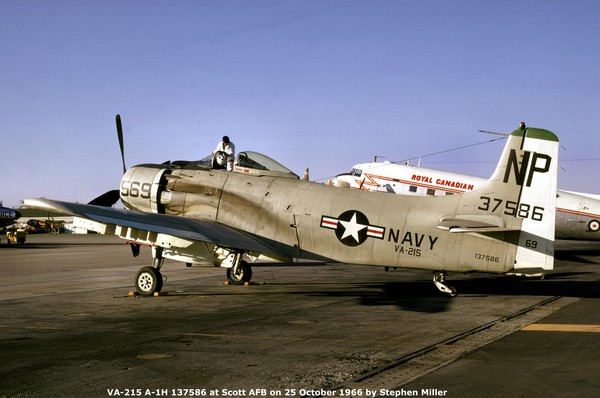 USN Douglas A-1H Skyraider 137586