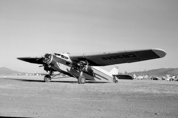  Ford 5-AT-B Tri-motor N9683