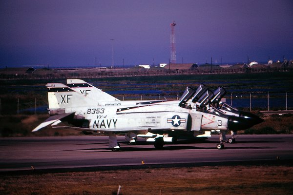 USN McDonnell F-4J Phantom II 158353