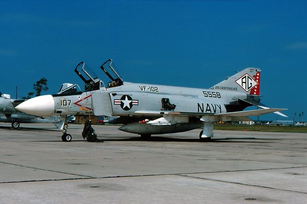 USN McDonnell F-4J Phantom II 155558
