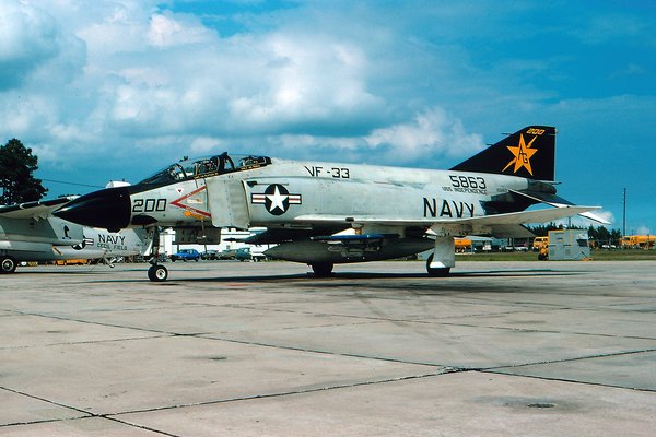 USN McDonnell F-4J Phantom II 155863