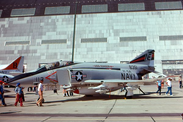 USN McDonnell F-4J Phantom II 158351
