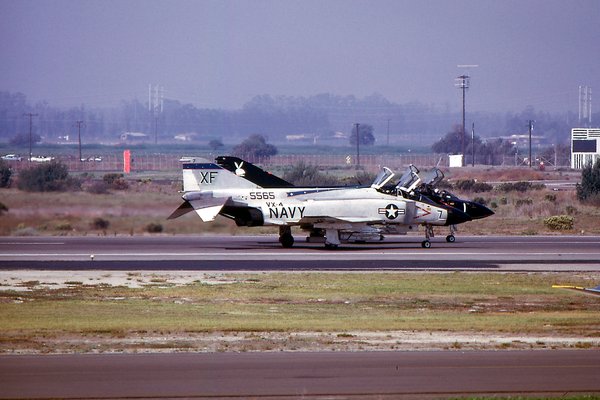 USN McDonnell F-4J Phantom II 155565