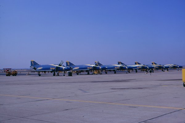 USN McDonnell F-4J Phantom II 