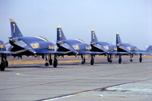 USN McDonnell F-4J Phantom II 