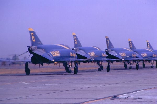 USN McDonnell F-4J Phantom II 