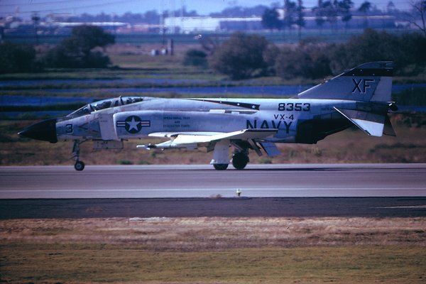 USN McDonnell F-4J Phantom II 158353