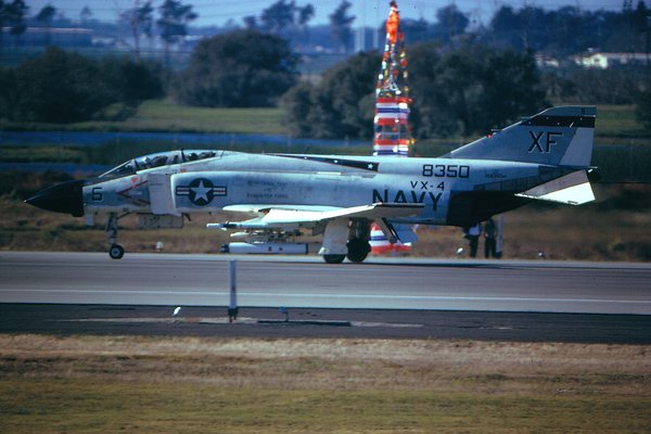 USN McDonnell F-4J Phantom II 158350