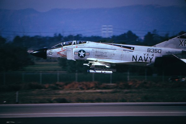 USN McDonnell F-4J Phantom II 158530