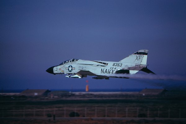 USN McDonnell F-4J Phantom II 158353