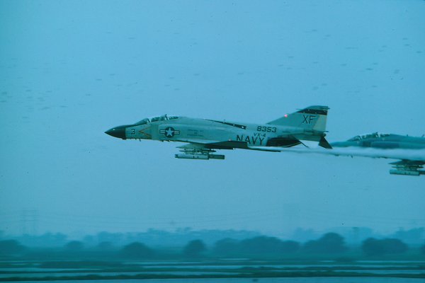 USN McDonnell F-4J Phantom II 158353