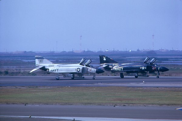 USN McDonnell F-4J Phantom II 155565